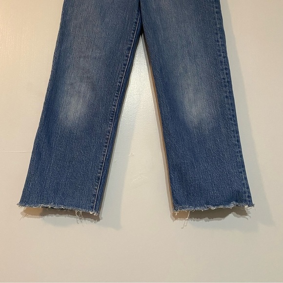 Levi's Premium Ribcage Straight Jeans in Size 25 - Picture 9 of 15